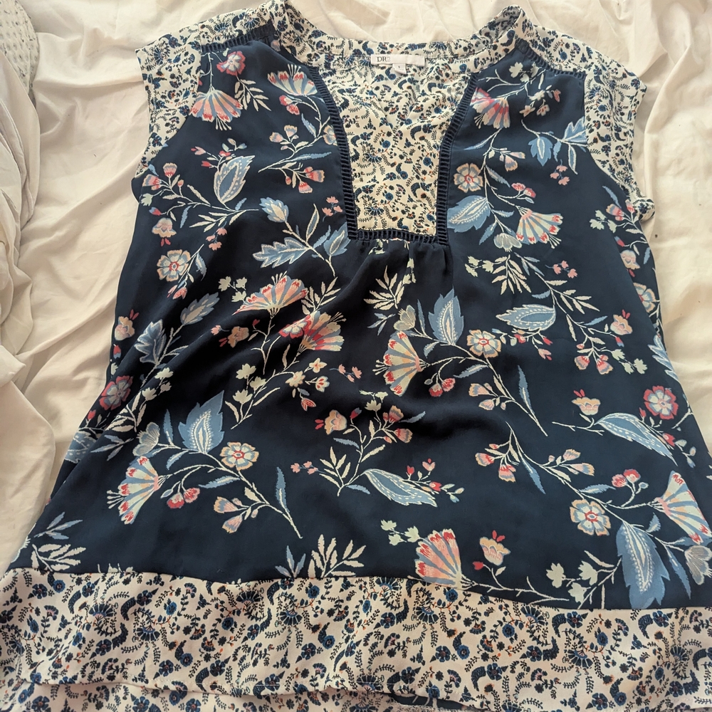 DR2 Floral Print Blouse - Black and Blue